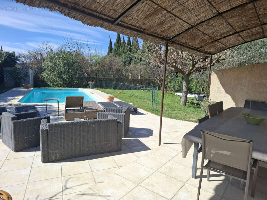 Maison à FONTVIEILLE