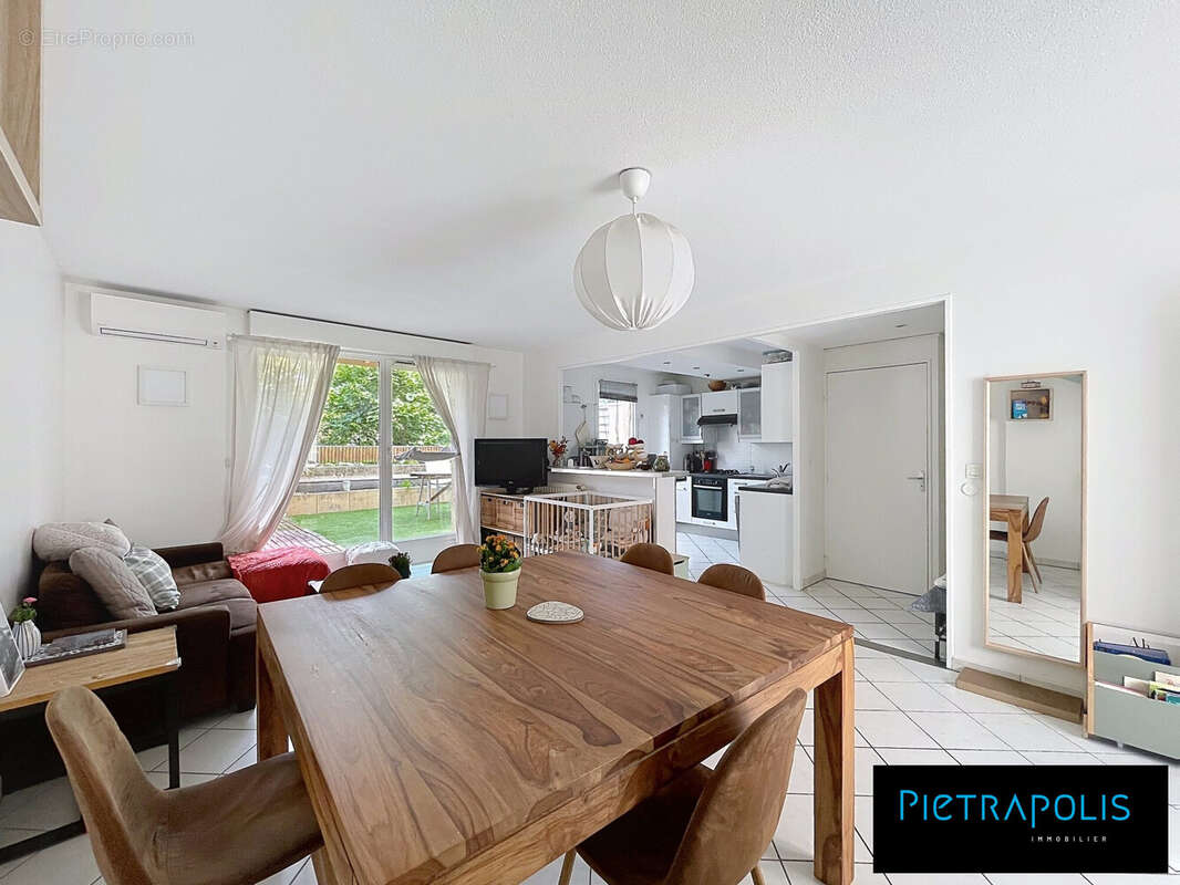 Appartement à LYON-8E