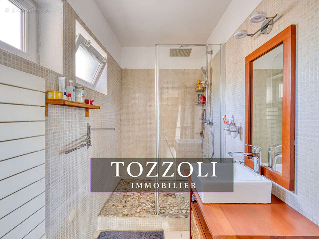 Maison à SAINT-QUENTIN-FALLAVIER