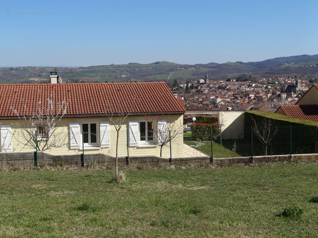 Maison à BILLOM