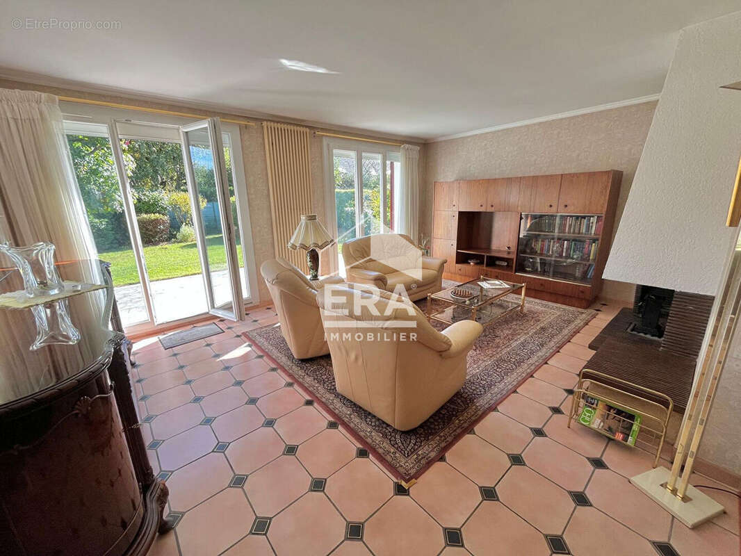 Maison à PONTAULT-COMBAULT