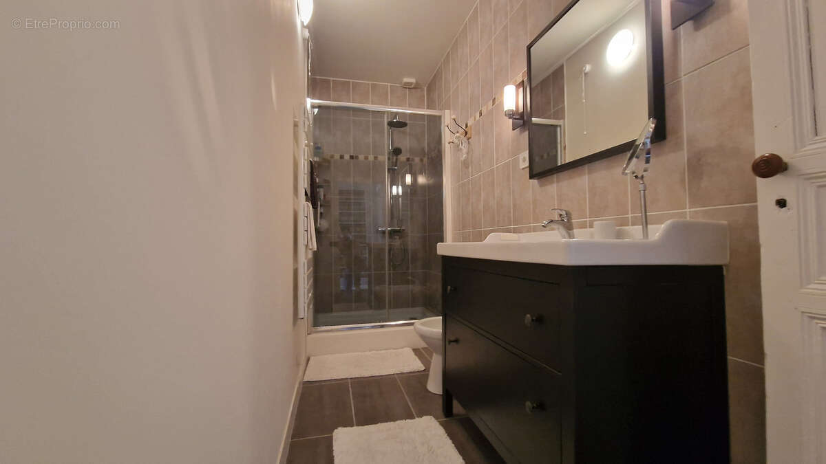 Maison à VILLEBOIS-LAVALETTE