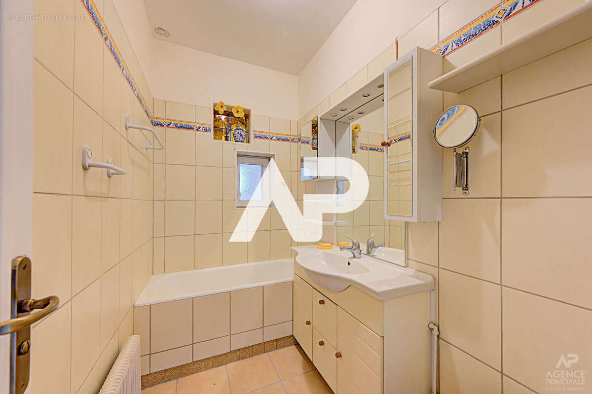 Maison Rueil Malmaison 5 pièce(s) 104 m² - photo 6