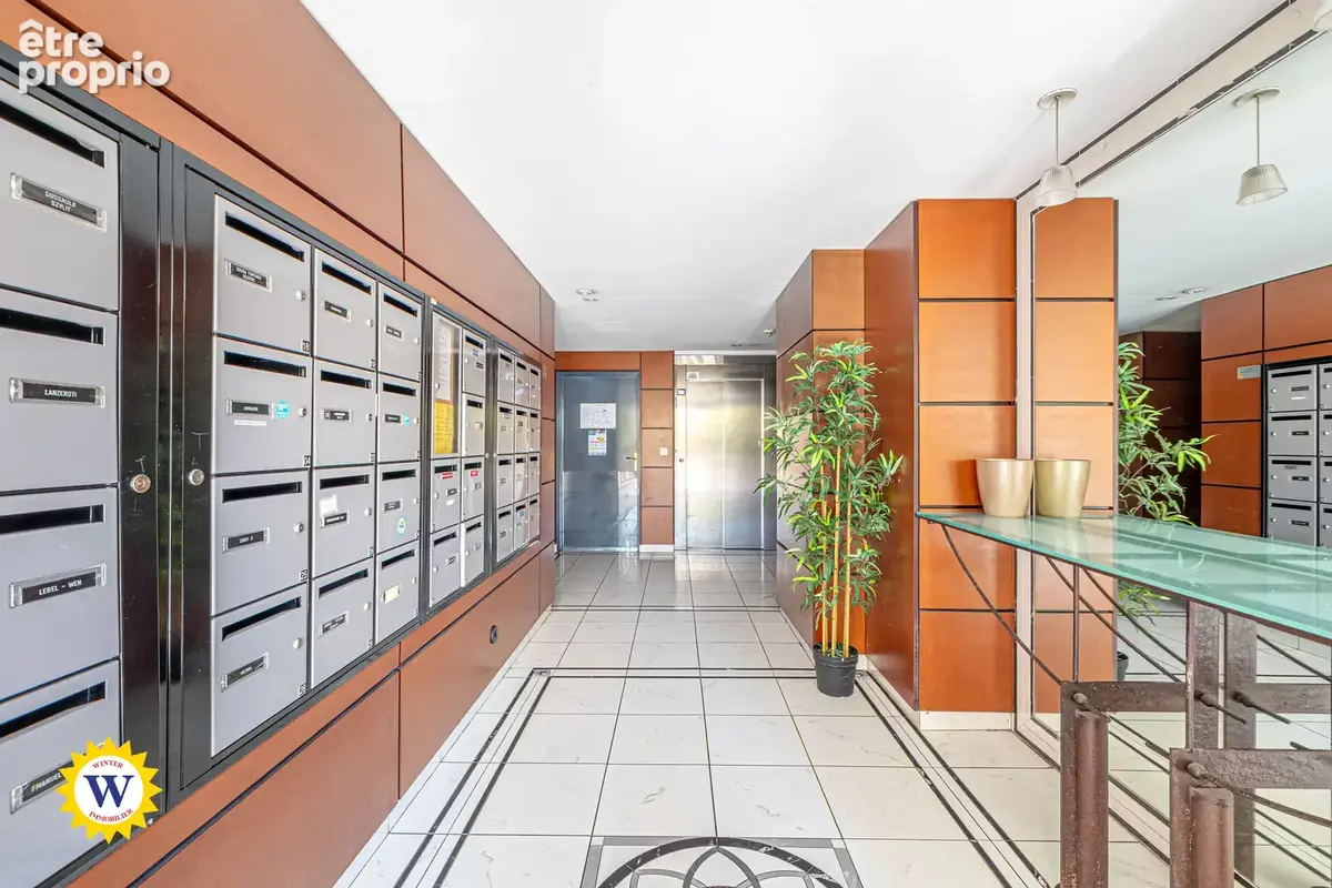 Cannes la bocca – grand studio avec terrasse sans vis-à-vis - garage en sus - photo 8