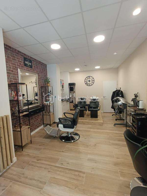 Commerce à SAINT-JEAN-DE-MOIRANS