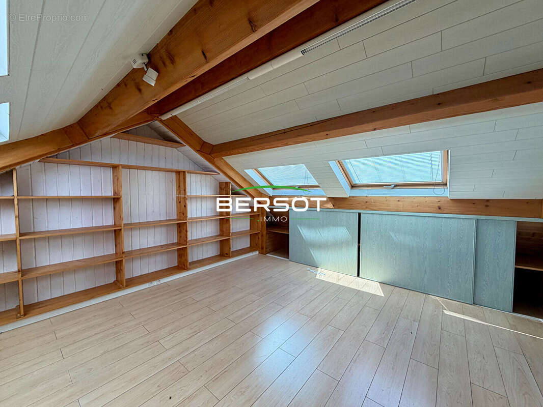 Local commercial 160 m²  Garage  Fort potentiel  Pierrefontaine-les-Varans - photo 9