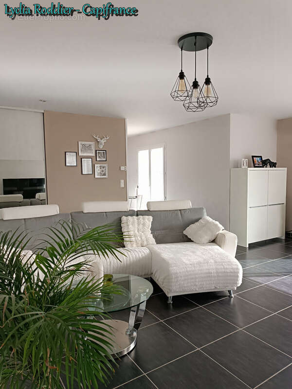 Maison à LUZILLAT