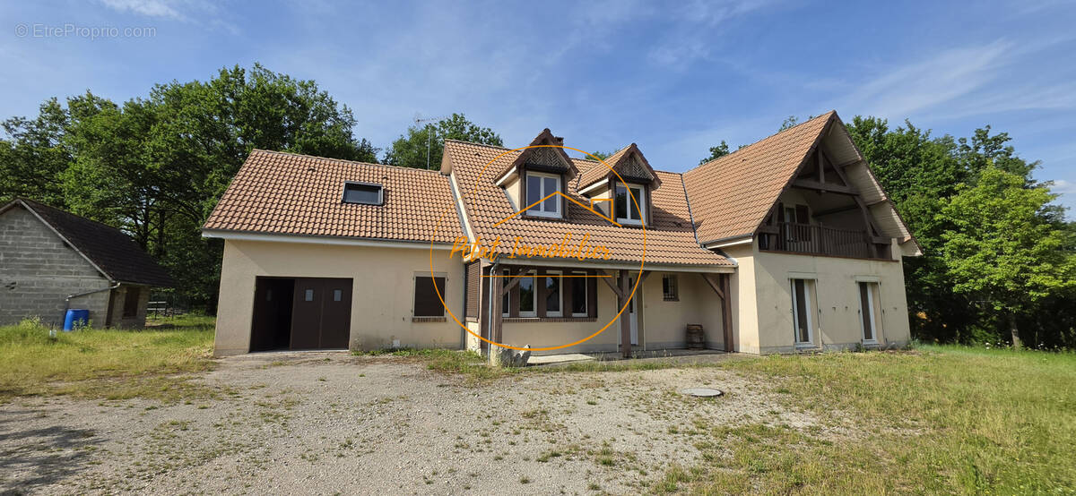Maison à LIGNY-LE-RIBAULT