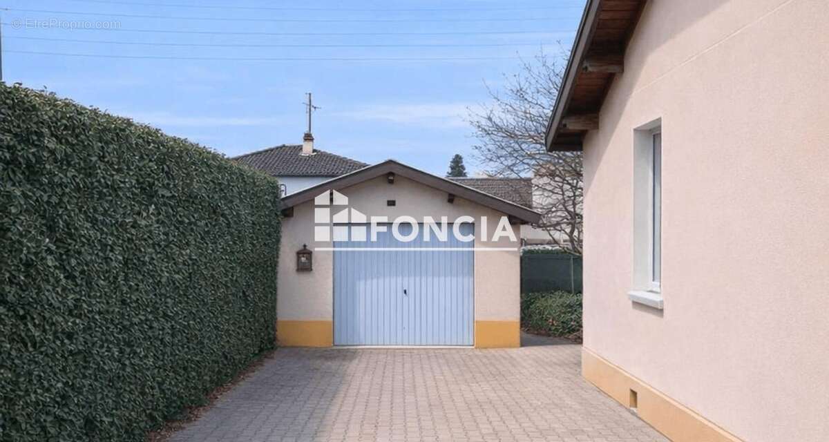 Maison à JASSANS-RIOTTIER