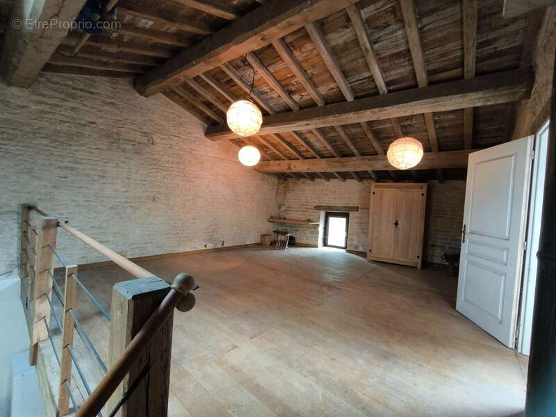 Dpt Charente (16), EBREON à vendre un ensemble de deux maisons - photo 7
