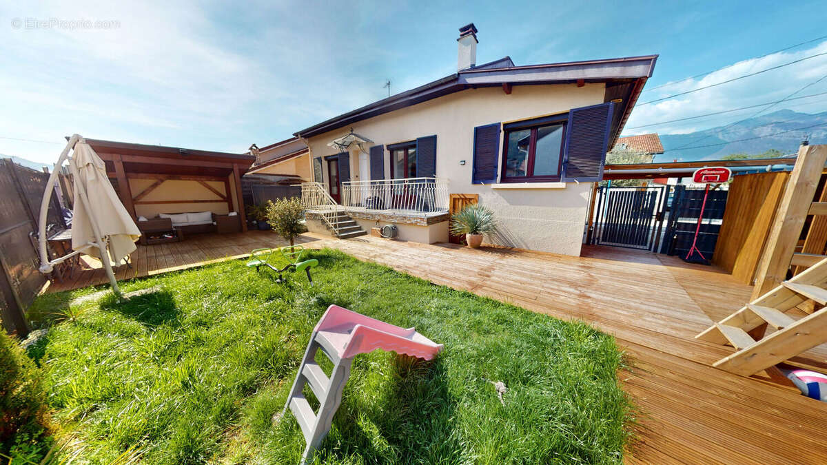 Maison à VILLARD-BONNOT