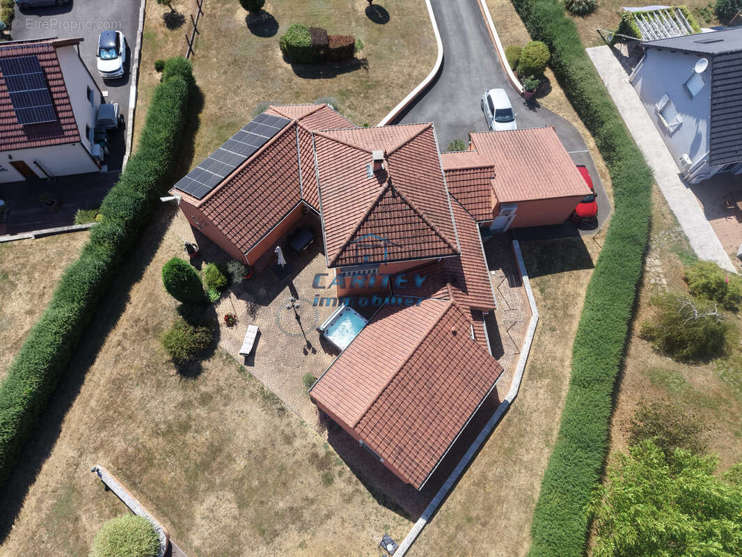 Magnifique maison de 180 m2 sur un terrain de 1753 m2 située sur la commune de ANDORNAY - photo 28