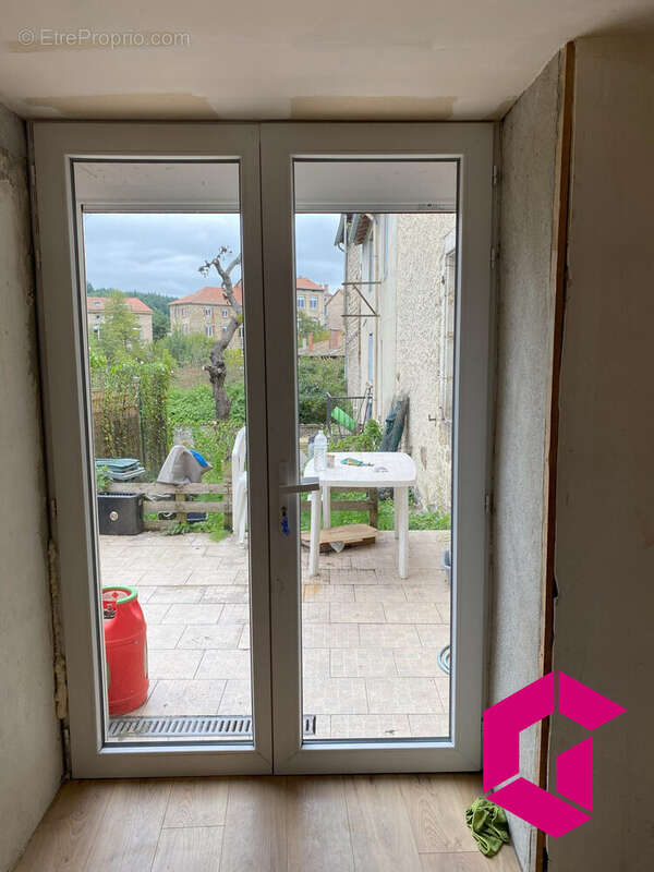 Maison à LA SEAUVE-SUR-SEMENE