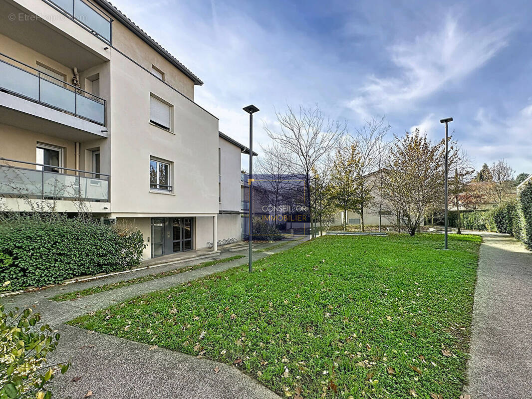 Appartement à SAINT-GENIS-LAVAL