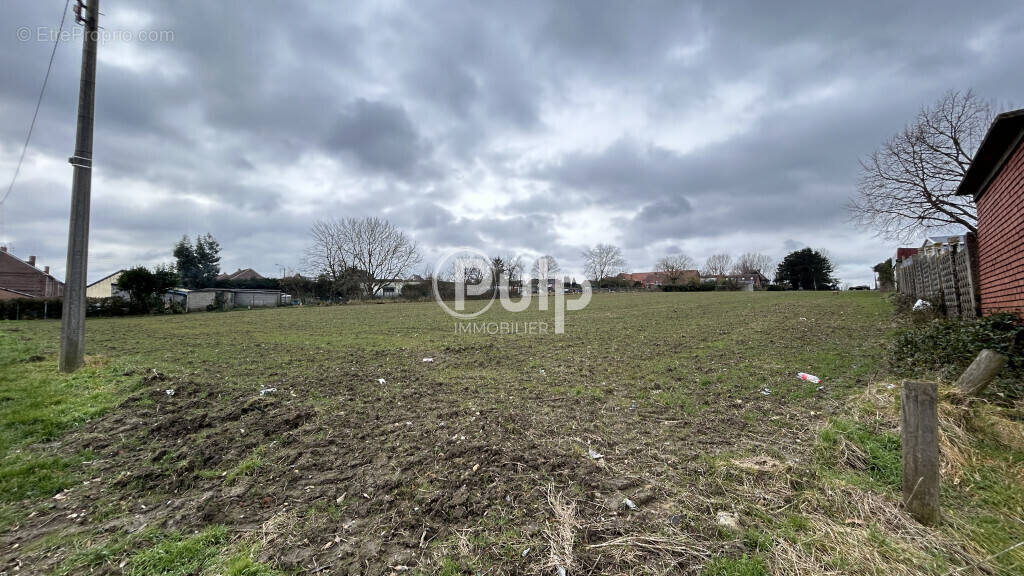 Terrain à DIVION