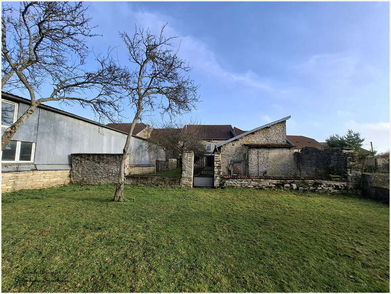 Maison à NEUFCHATEAU