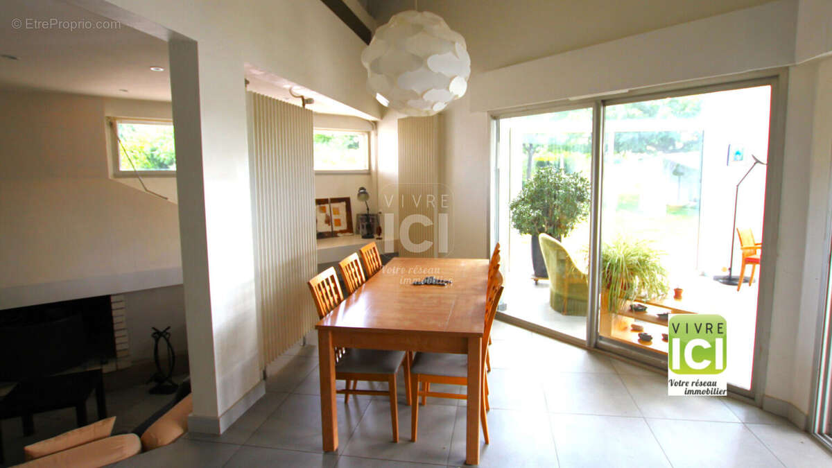 Maison  d'architecte 240 m² - Haute Goulaine 6 pièce(s) PICBM  591 - photo 8