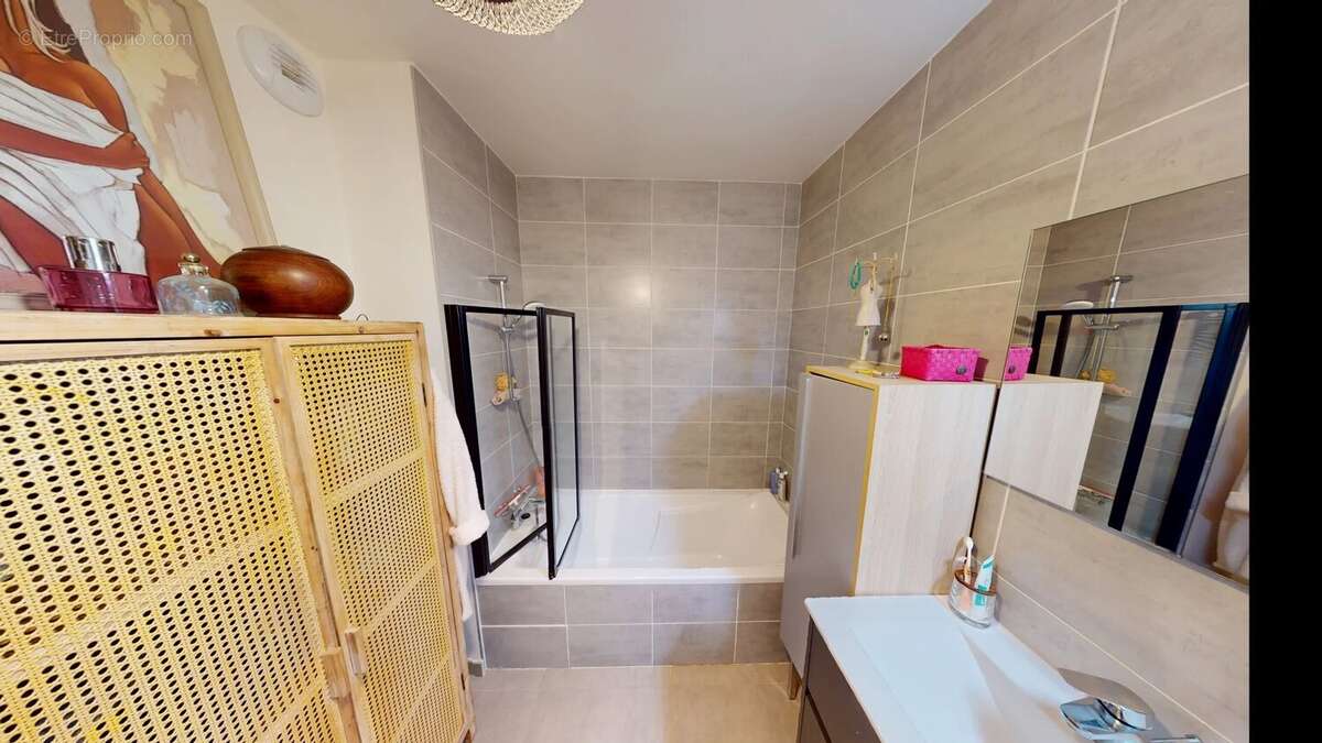 Appartement à VILLENEUVE-LOUBET