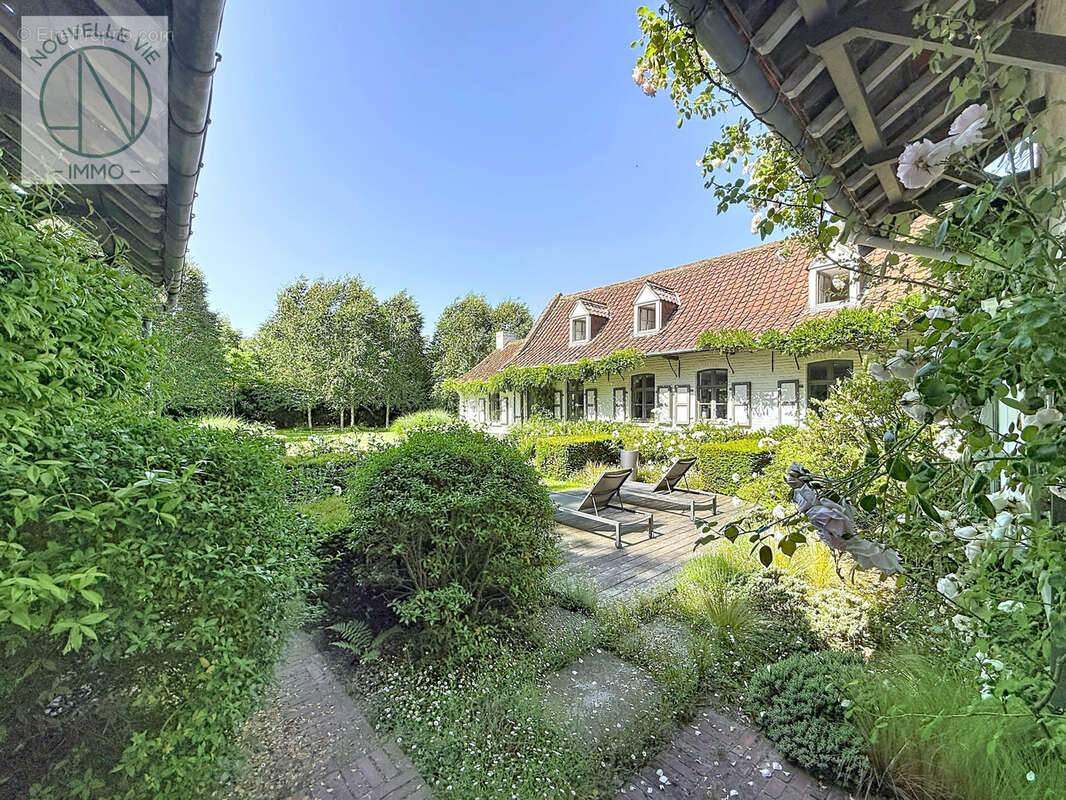 Maison à CROIX