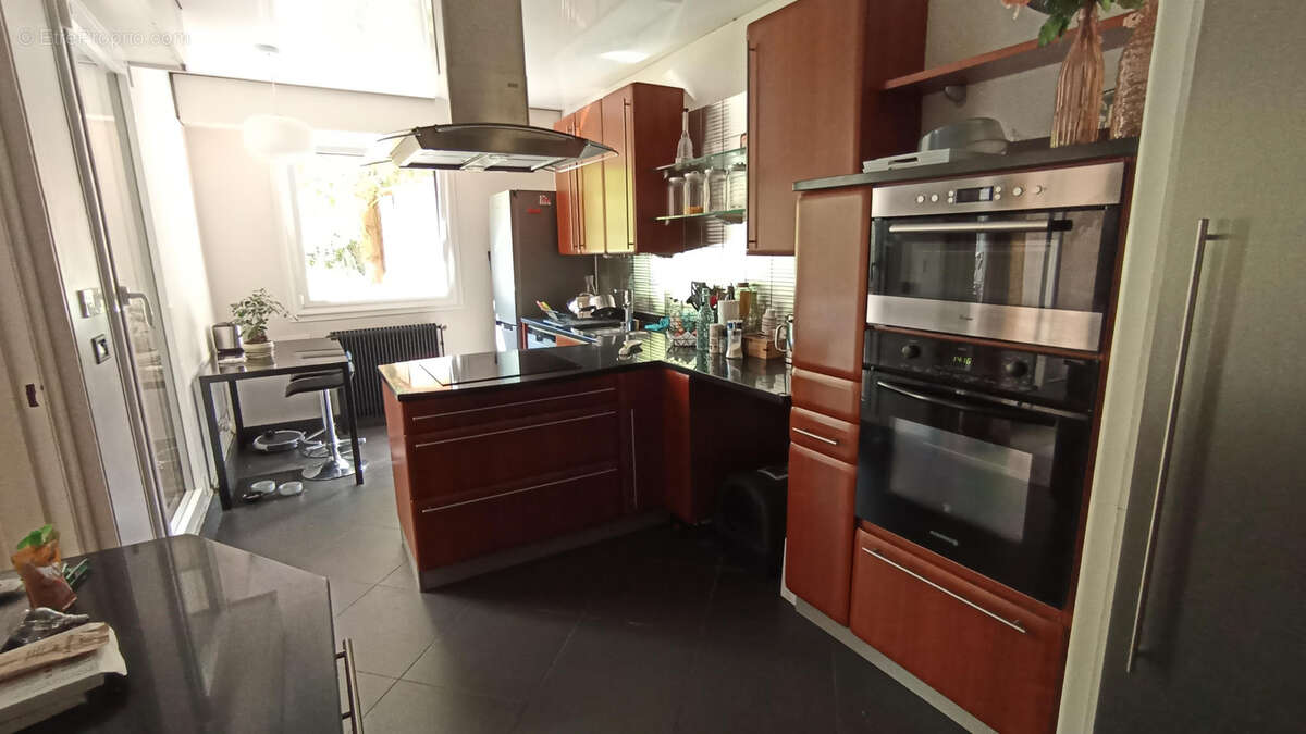 Appartement à VILLE-D&#039;AVRAY