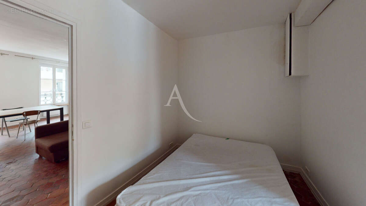 Appartement à PARIS-10E