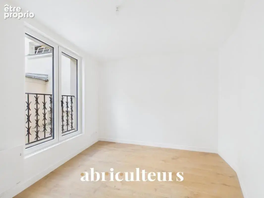 Charmant Appartement T2 rénové avec prestations de qualité dans le 18ème arrondissement - photo 11
