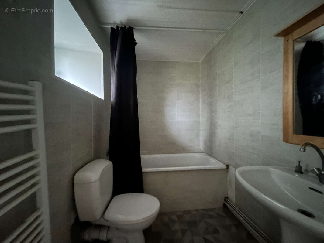 Maison à YVIGNAC-LA-TOUR