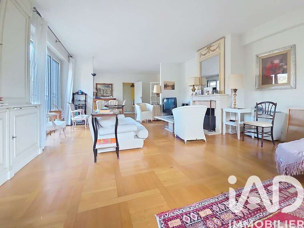 Photo 4 - Appartement à VILLE-D'AVRAY