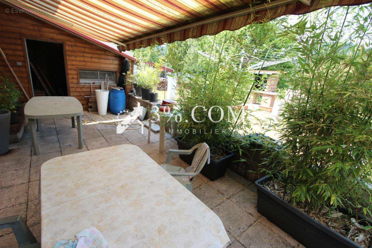 Maison 5 pièces 137 m2 - 3 chambres - Grand garage - Jardin - photo 13