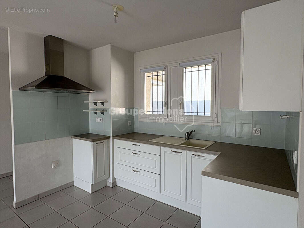 Appartement à SAINT-MARTIN-DE-CRAU