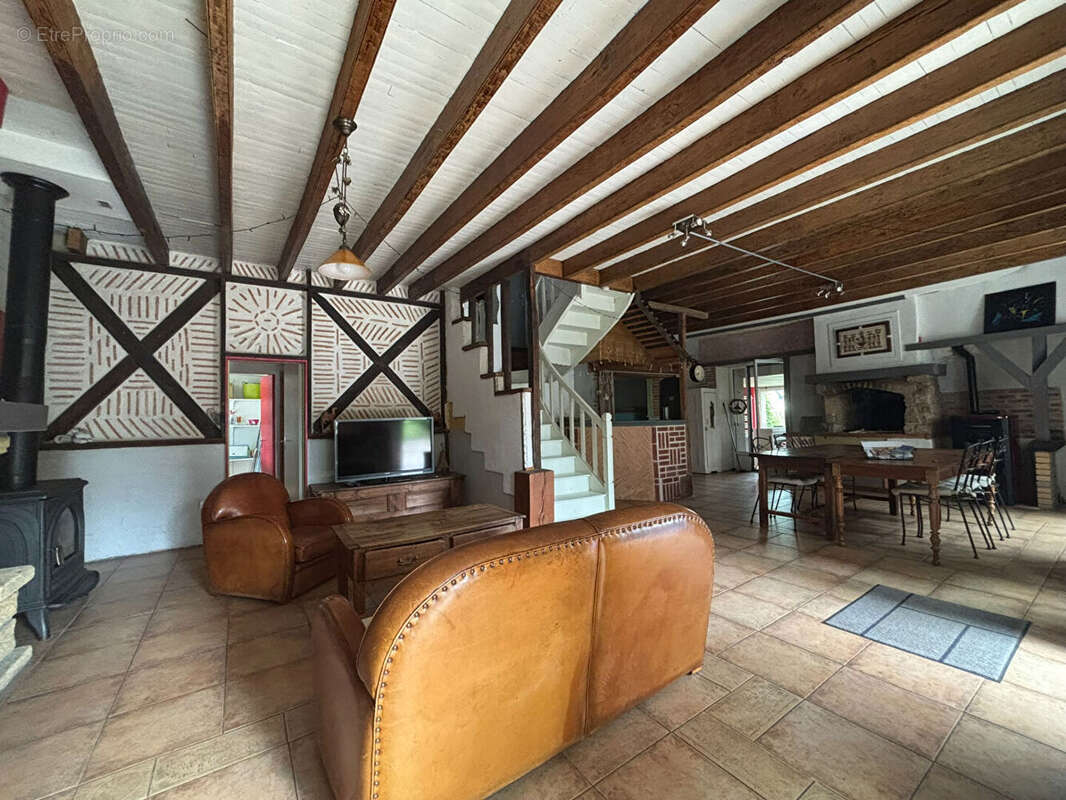 Maison 7 pièces SAINT-VINCENT-SUR-OUST  -  56350 - photo 2