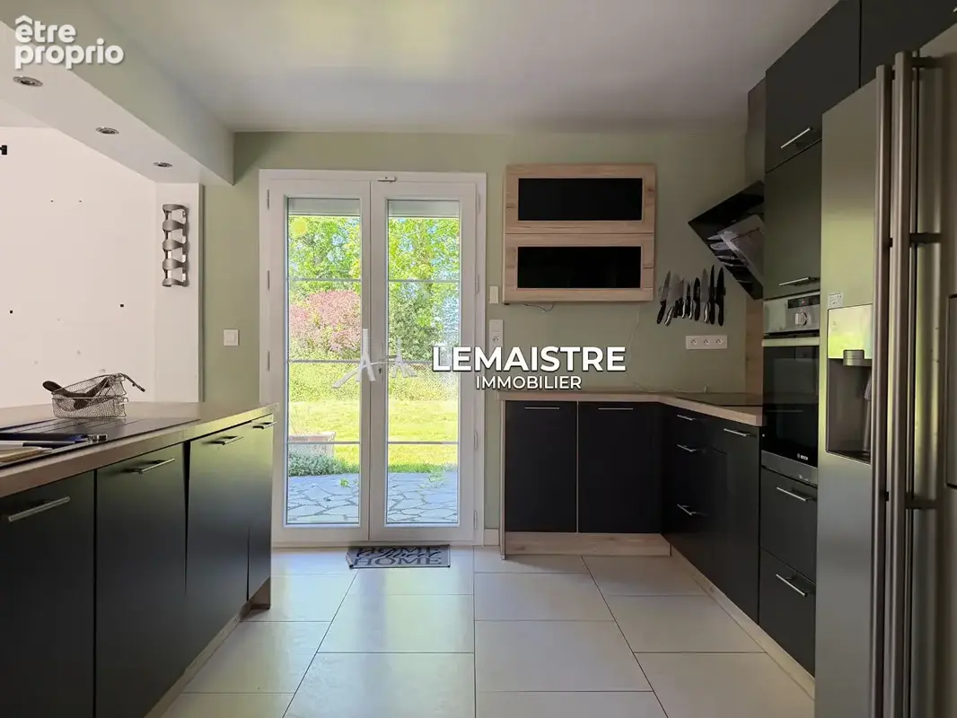 Maison à vendre - Secteur Criquetot-l'Esneval / Étretat - 134 m² - 5 CHAMBRES - Vie de plain-pied - Jardin - photo 4
