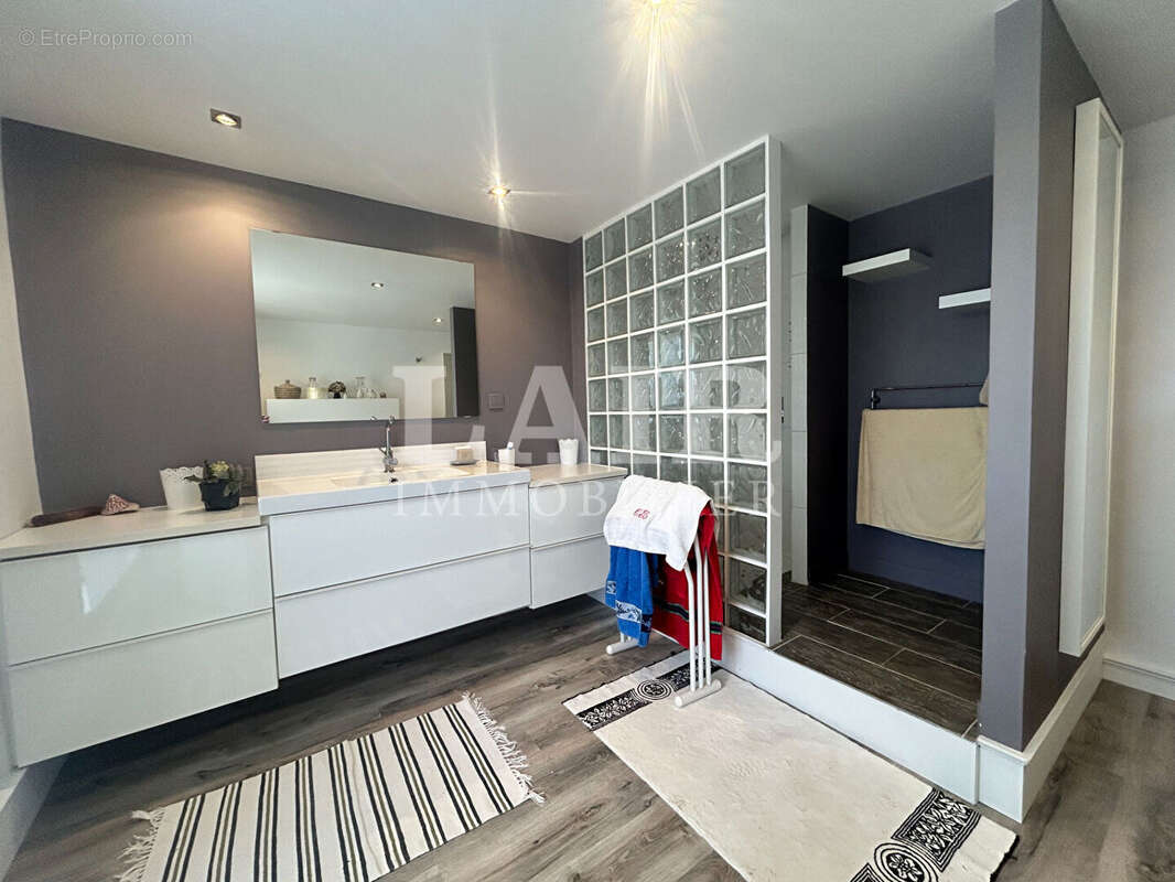 Propriété en plein coeur d'Écouché-les-Vallées - réf : T15078cpy - photo 16