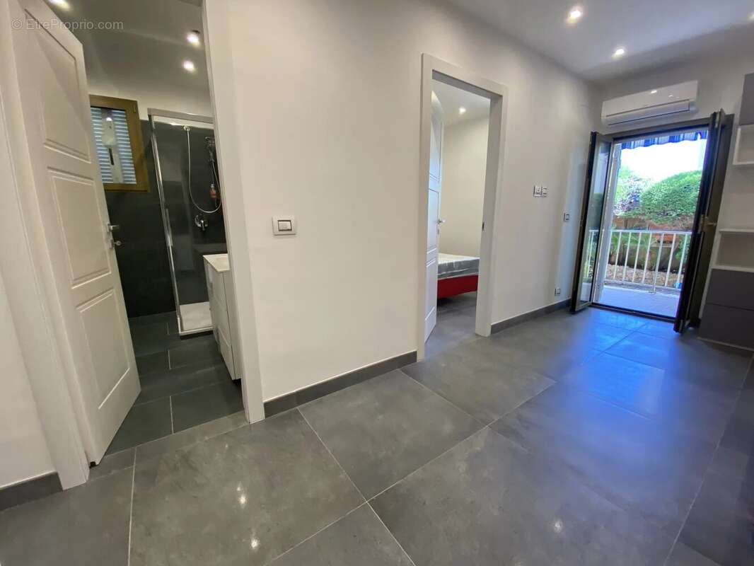 Appartement à ROQUEBRUNE-CAP-MARTIN