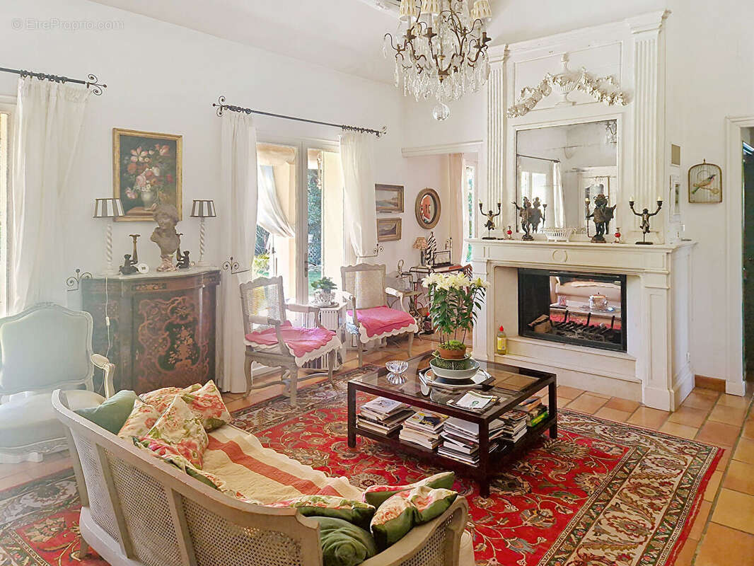 Maison à LES ANGLES