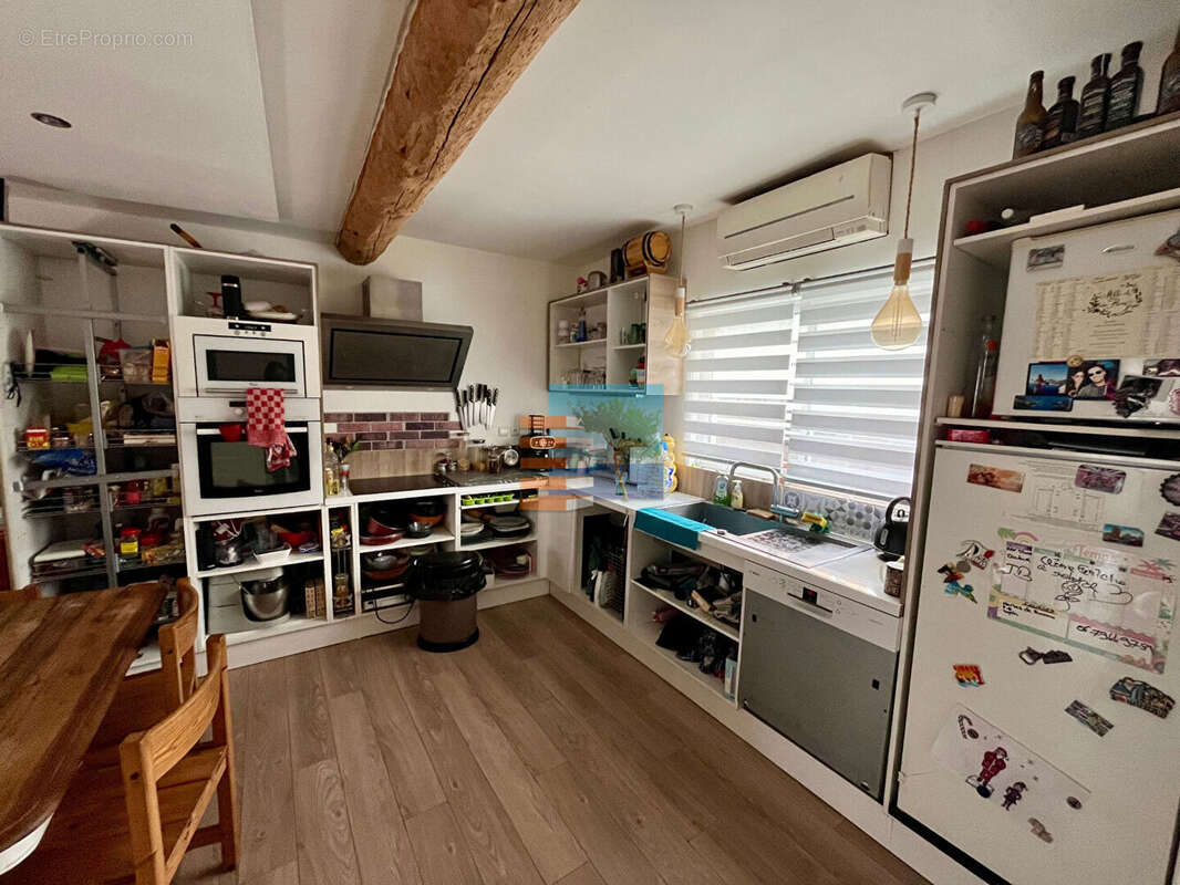 Maison à SAINT-LAURENT-DE-LA-SALANQUE