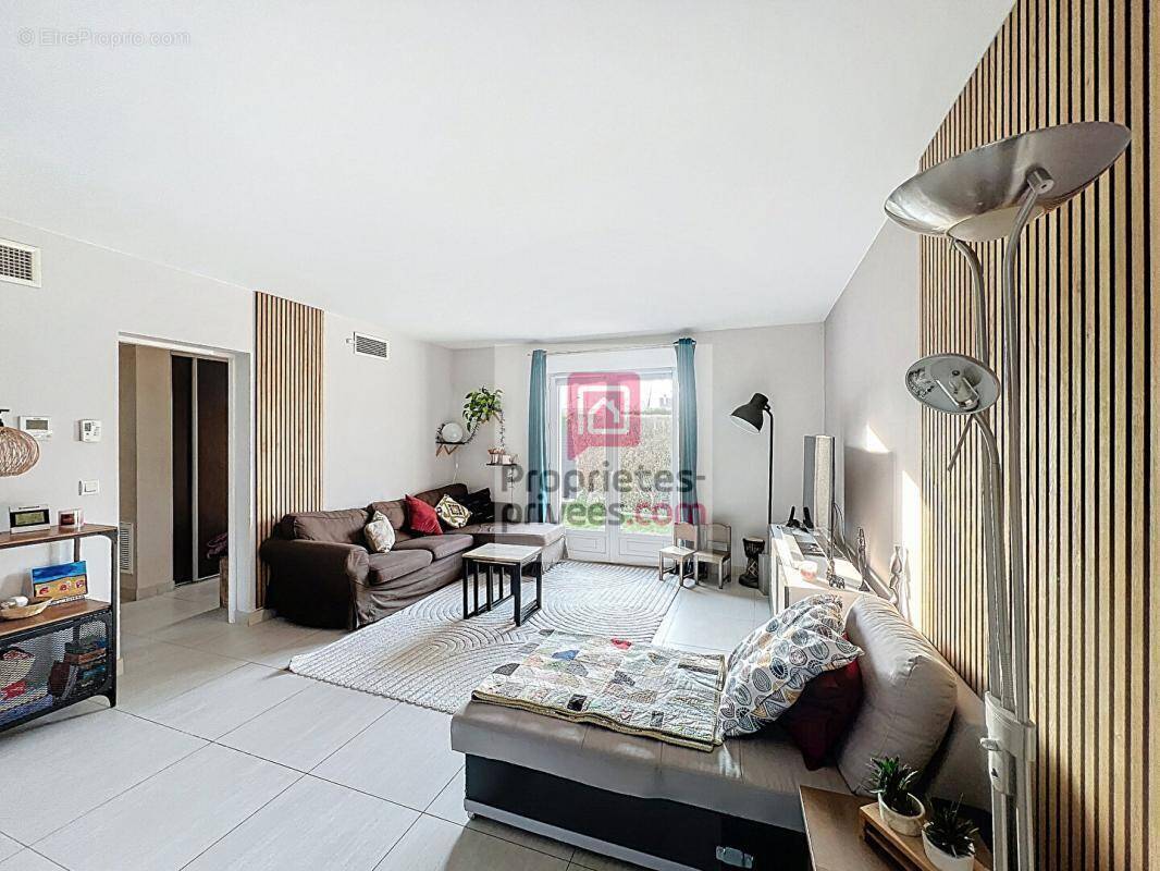 Maison à LE PERRAY-EN-YVELINES