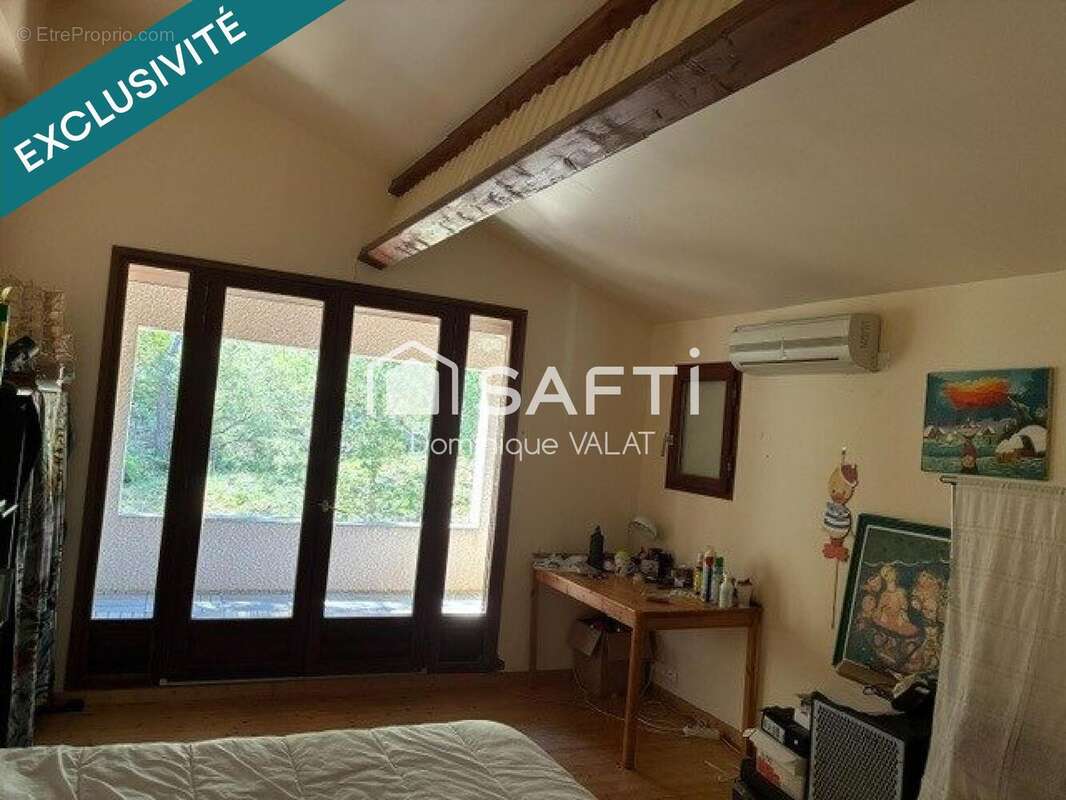 Maison 217 m² à Saint-Sebastien-D'aigrefeuille  - photo 7