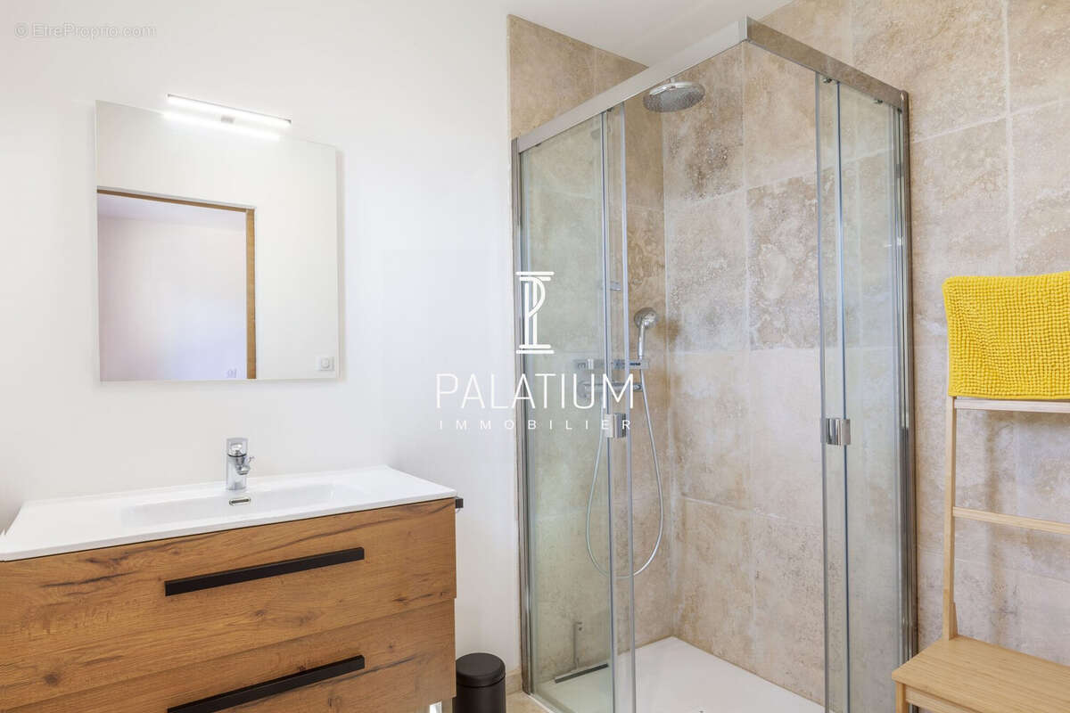 Maison à GREOUX-LES-BAINS