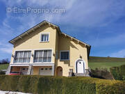 Maison à MURAT-SUR-VEBRE