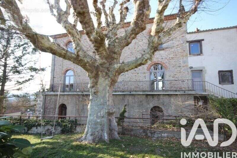 Photo 3 - Appartement à SAINT-JUST-SAINT-RAMBERT