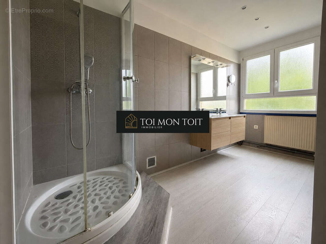 Appartement à SURVILLIERS
