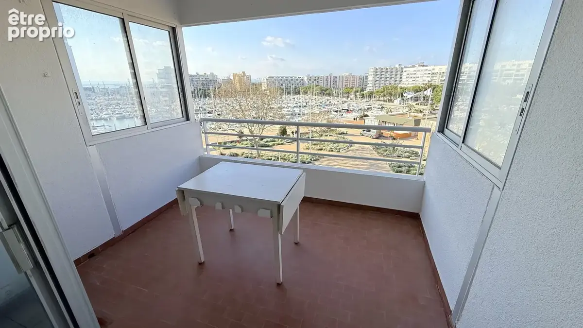 Carnon-plage f2 avec terrasse et loggia vue port + parking - photo 2