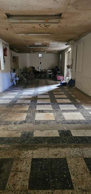 Commerce à TOURRETTE-LEVENS