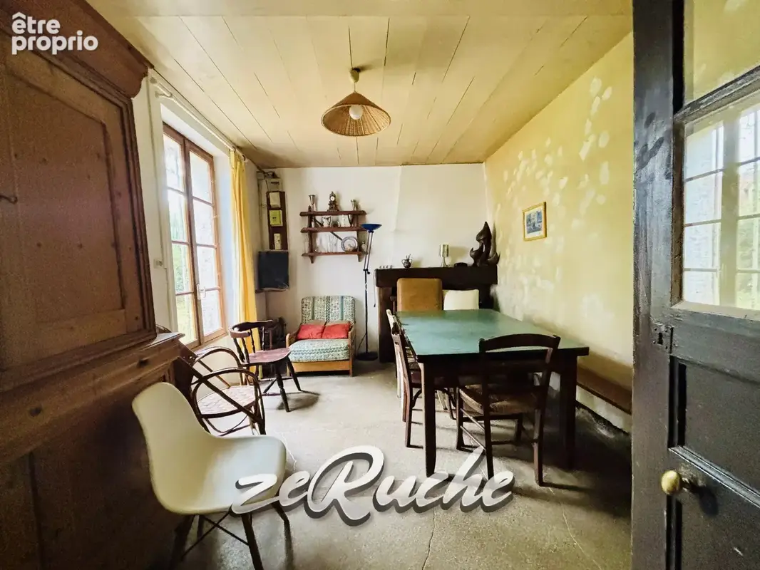 GRANDCAMP-MAISY Authentique corps de ferme en pierre de 180 m² - photo 8