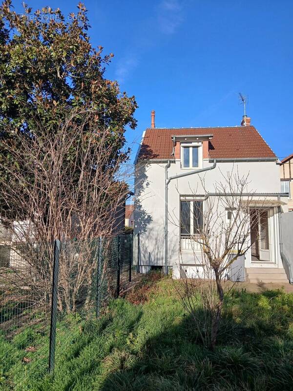 Maison à VARENNES-SUR-ALLIER