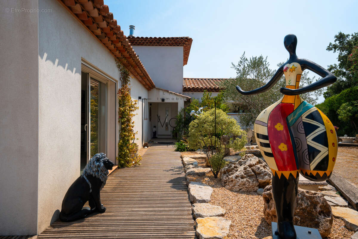 Maison à FREJUS