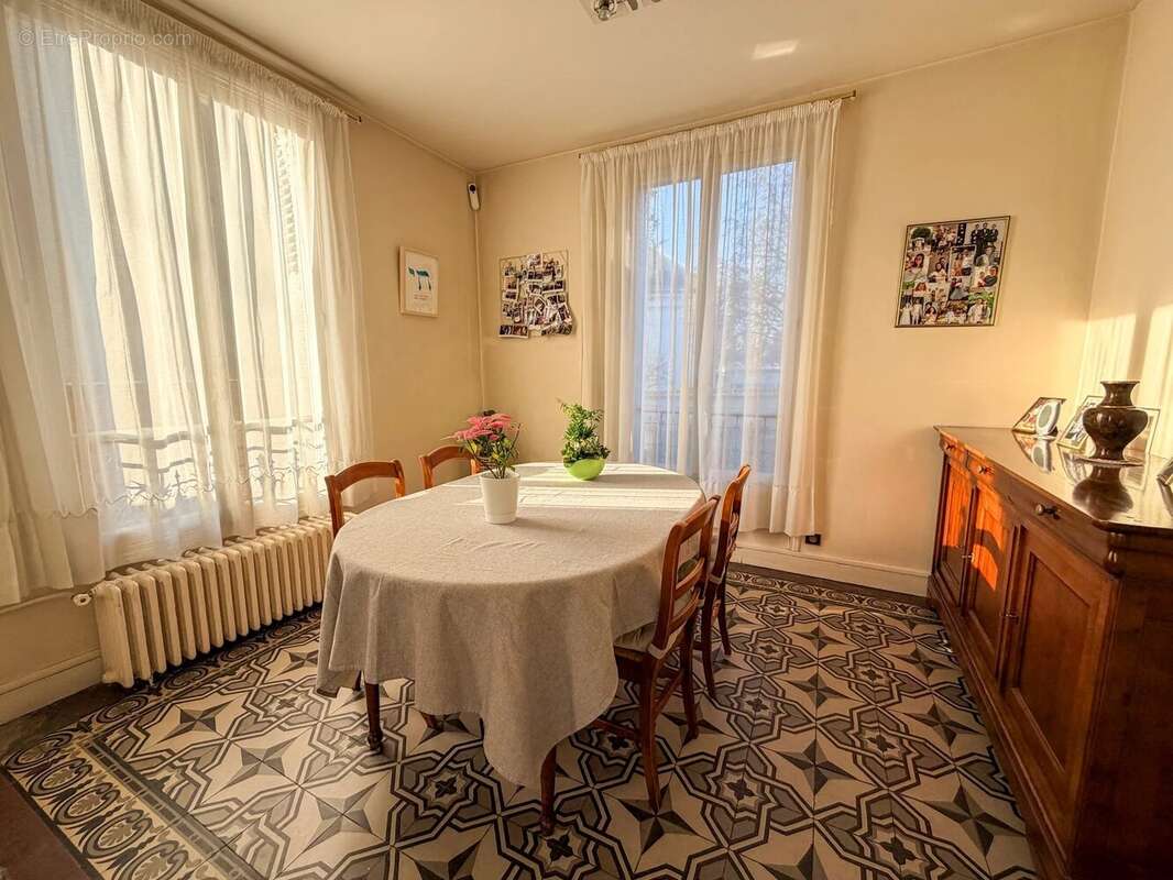 Maison à LE RAINCY