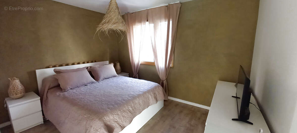 Maison à AMBARES-ET-LAGRAVE