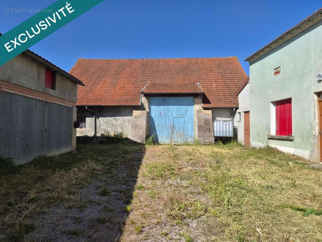 Maison 109 m² à Saint-Bonnet-De-Rochefort  - photo 3